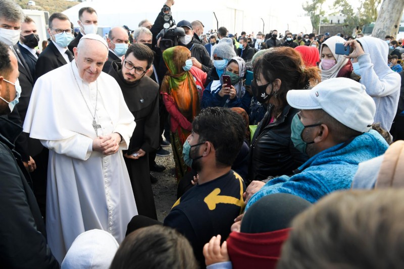 Francisco e refugiados em Lesbos